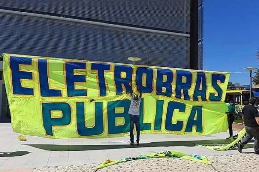 Em luta contra demissões na Eletrobras, sindicatos aprovam greve de 72h a partir de 9/8