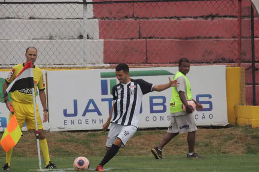 Eliandro exalta evolução pessoal atuando pelo Cachorrão