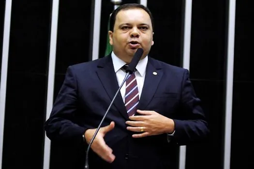 Deputado Elmar Nascimento pede investigação sobre a formação de preços pela Petrobras