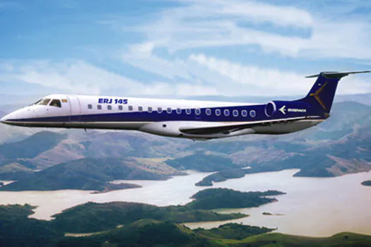 Americana ExpressJet Airlines anuncia compra de 36 aviões Embraer ERJ145