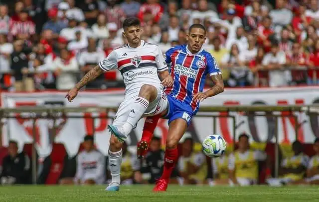 Goleiro do Bahia brilha e garante empate contra o São Paulo no Morumbi