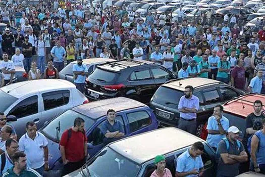 Empregados da Ford esperam que empresa volte atrás