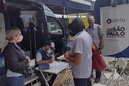 Ações de segurança no trânsito orientam passageiros dos terminais da EMTU