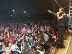 Marinho prestigia show da Turma do Pagode no aniversário de SBC