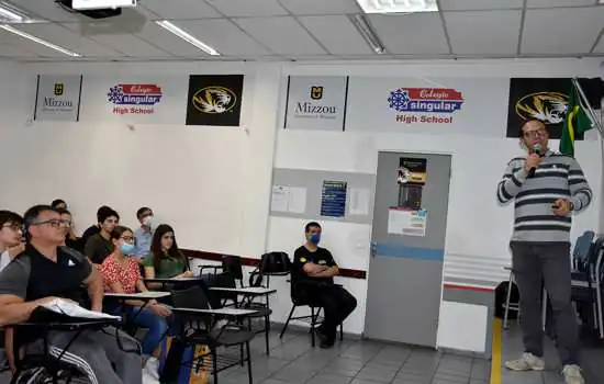 Singular recebe 3 mil estudantes em Encontro Profissional