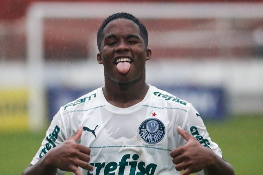 Endrick faz 16 anos e assinará 1º contrato profissional; veja planos do Palmeiras