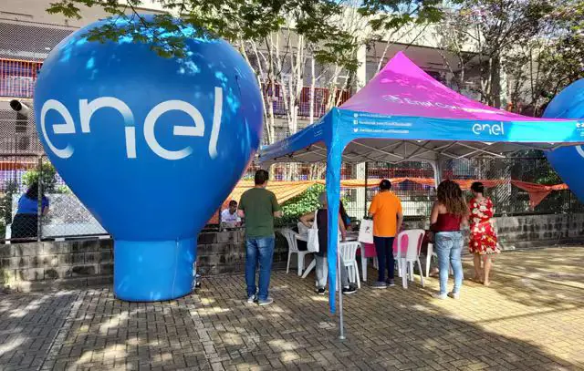 Enel realiza ação para troca de geladeiras e lâmpadas LED a região do ABC