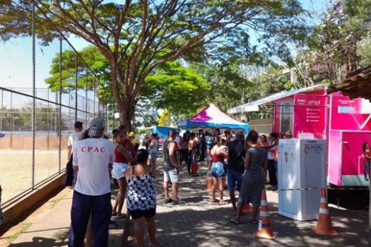 Enel troca 120 geladeiras para moradores do Jardim Regis - Notícias da  Região