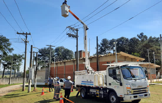 Enel SP apresenta o primeiro caminhão elétrico com cesto aéreo