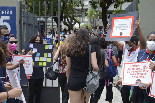 Enem: estudantes com covid-19 podem pedir reaplicação da prova