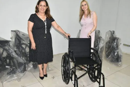 Singular colabora com doação de cadeiras de rodas para entidades beneficentes