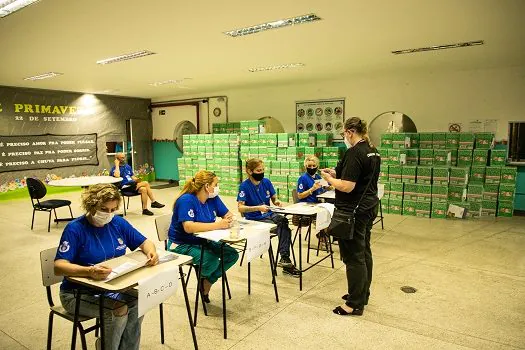 Prefeitura de São Caetano inicia distribuição de brinquedos e cestas de Natal