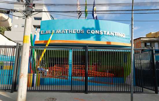 Prefeito Auricchio entrega mais uma escola revitalizada: EMI Matheus Constantino