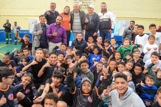 Prefeito Orlando Morando entrega reforma do Ginásio de Esportes do Alves Dias