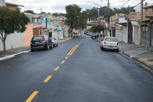 Prefeito Orlando Morando entrega revitalização da Rua Vitório Médici, na Vila Euro