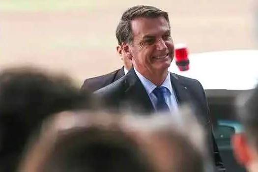 Bolsonaro: ‘É direito de Lula ficar preso lá; quer ficar, fica’