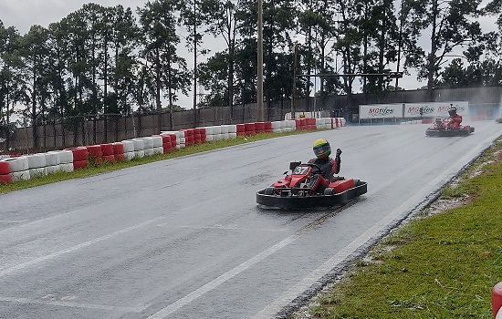 Enzo Ferreira estreia no pódio na Copa Huayra na Granja Viana