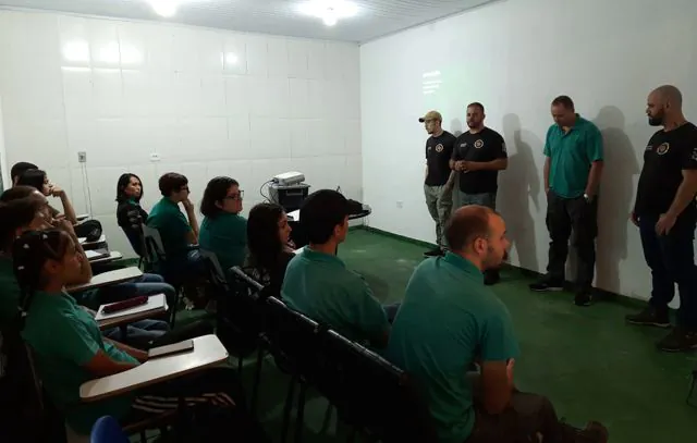 Equipe Ambiental de Ribeirão Pires ministra curso para servidores de Diadema