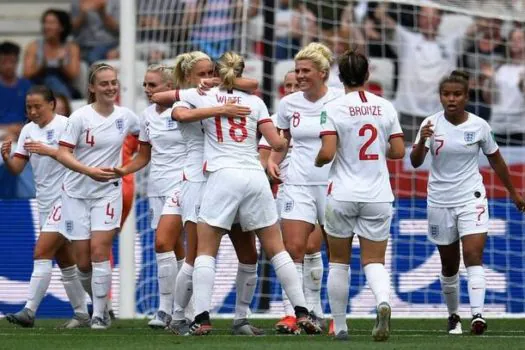 Seleção inglesa troca cor de calção por conforto das jogadoras