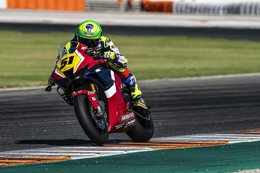 Brasileiro Eric Granado assume quarto lugar na classificação do Espanhol de Superbike