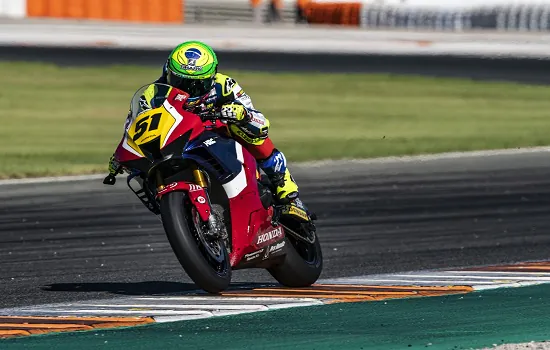 Brasileiro Eric Granado assume quarto lugar na classificação do Espanhol de Superbike