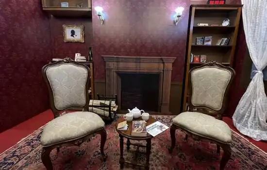 Cultura Inglesa prorroga escape room de Sherlock Holmes com entrada gratuita em SP