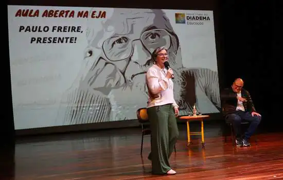 Diadema realiza aula aberta em dia de Mobilização Nacional pelo direito à EJA