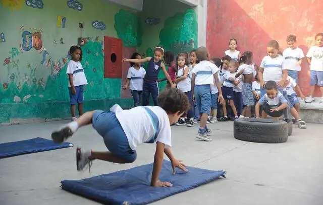 Educação em tempo integral é bem recebida por gestores