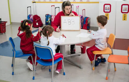 Escola canadense bilíngue chega a São Caetano