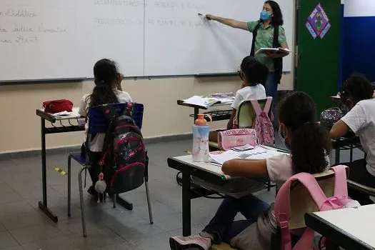 São Paulo libera distanciamento mínimo em escolas, cinemas e teatros