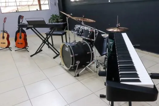 Escola de Artes de Ribeirão Pires investe em novos instrumentos para os alunos