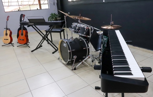 Escola de Artes de Ribeirão Pires investe em novos instrumentos para os alunos