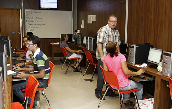 Escola de Informática de São Caetano abre inscrições para 2016