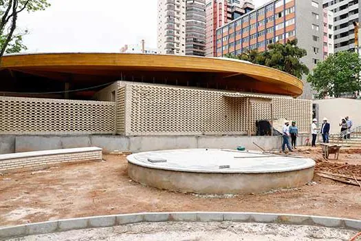 Pio Mielo faz visita técnica em escola parque no Bairro Santo Antônio, em São Caetano