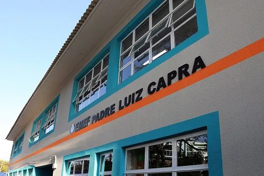 Auricchio entrega a EMEF Padre Luiz Capra, no Bairro Nova Gerty, totalmente revitalizada