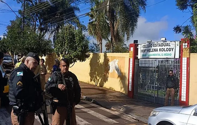 Ex-aluno invade escola e mata estudante no Paraná