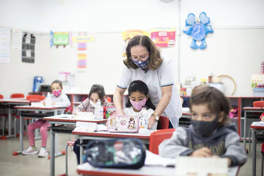 Educação SP publica decreto de pagamento do abono para professores