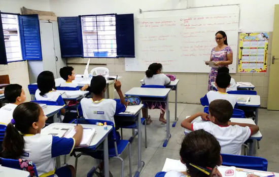 Prefeitura de SP cria mais de mil cargos na área da Educação