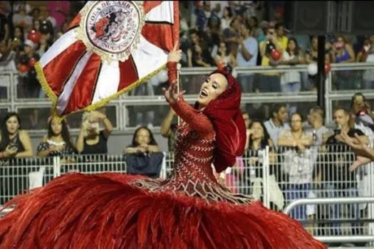 Escolas de São Paulo mostram cultura negra, indígenas e samba