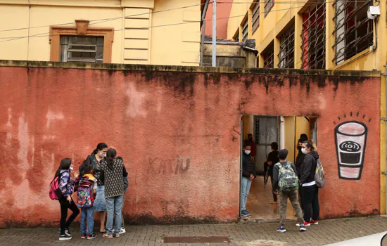 Escolas municipais de São Paulo já podem receber 100% dos estudantes a partir de hoje (25)