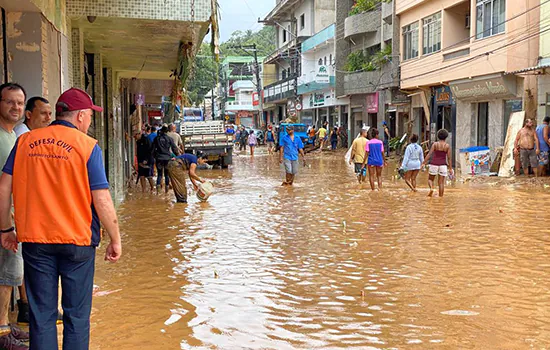 Mais de 2 mil pessoas estão desalojadas no Espírito Santo