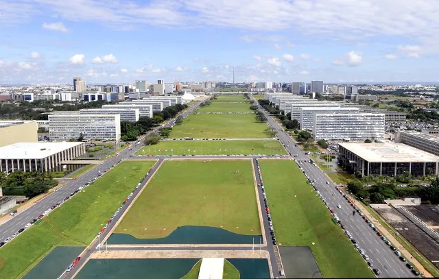 Consulta sobre uso do cartão corporativo é prorrogada até dia 3