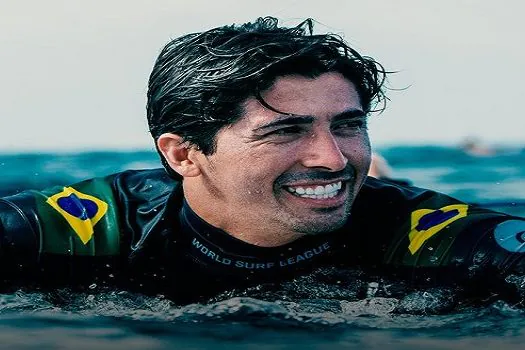 Surfe: Miguel Pupo é campeão na etapa de Teahupo’o