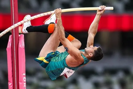 Salto com vara: Thiago Braz conquista prata inédita no Mundial indoor