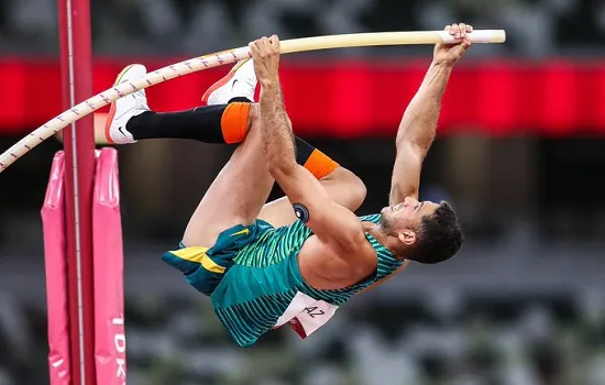 Salto com vara: Thiago Braz conquista prata inédita no Mundial indoor