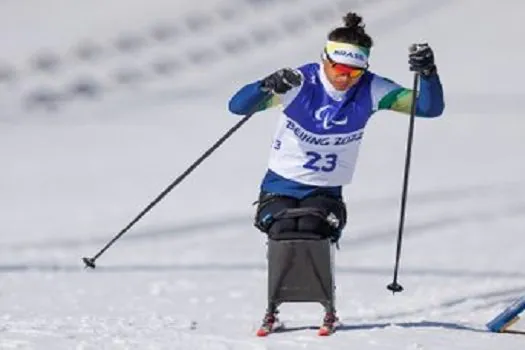 Paralimpíada: Cristian Ribera e Aline Rocha são top 10 no esqui sprint