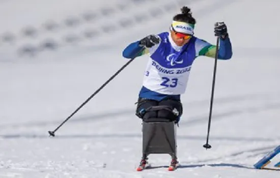 Paralimpíada: Cristian Ribera e Aline Rocha são top 10 no esqui sprint