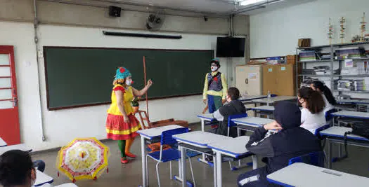 Escolas de São Caetano recebem a peça “Esse Mosquito Vai Dançar”