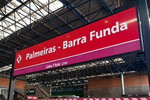 Estação Palmeiras-Barra Funda recebe Coletivo Pink em referência ao Outubro Rosa