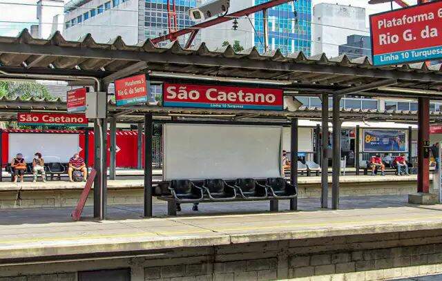 Estação São Caetano da CPTM recebe apresentação musical